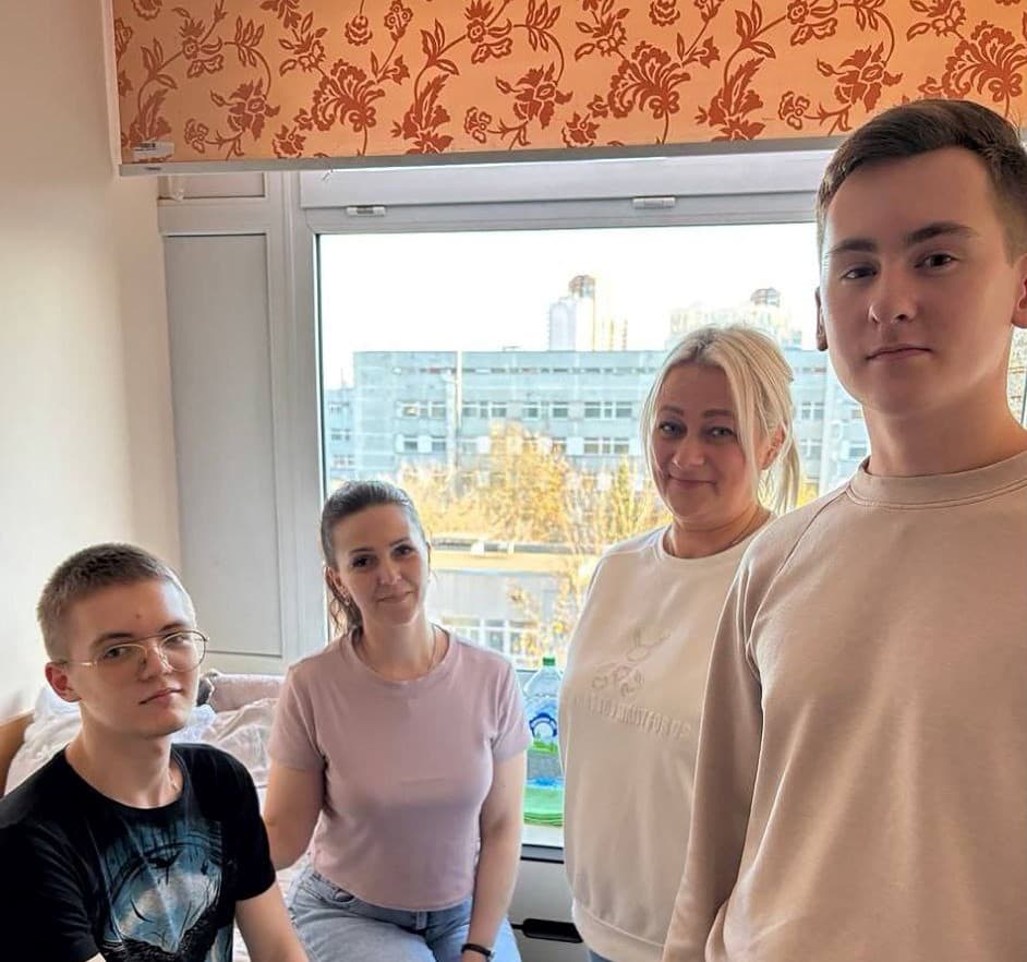 Обложка для новости Данилу успешно провели сложную операцию