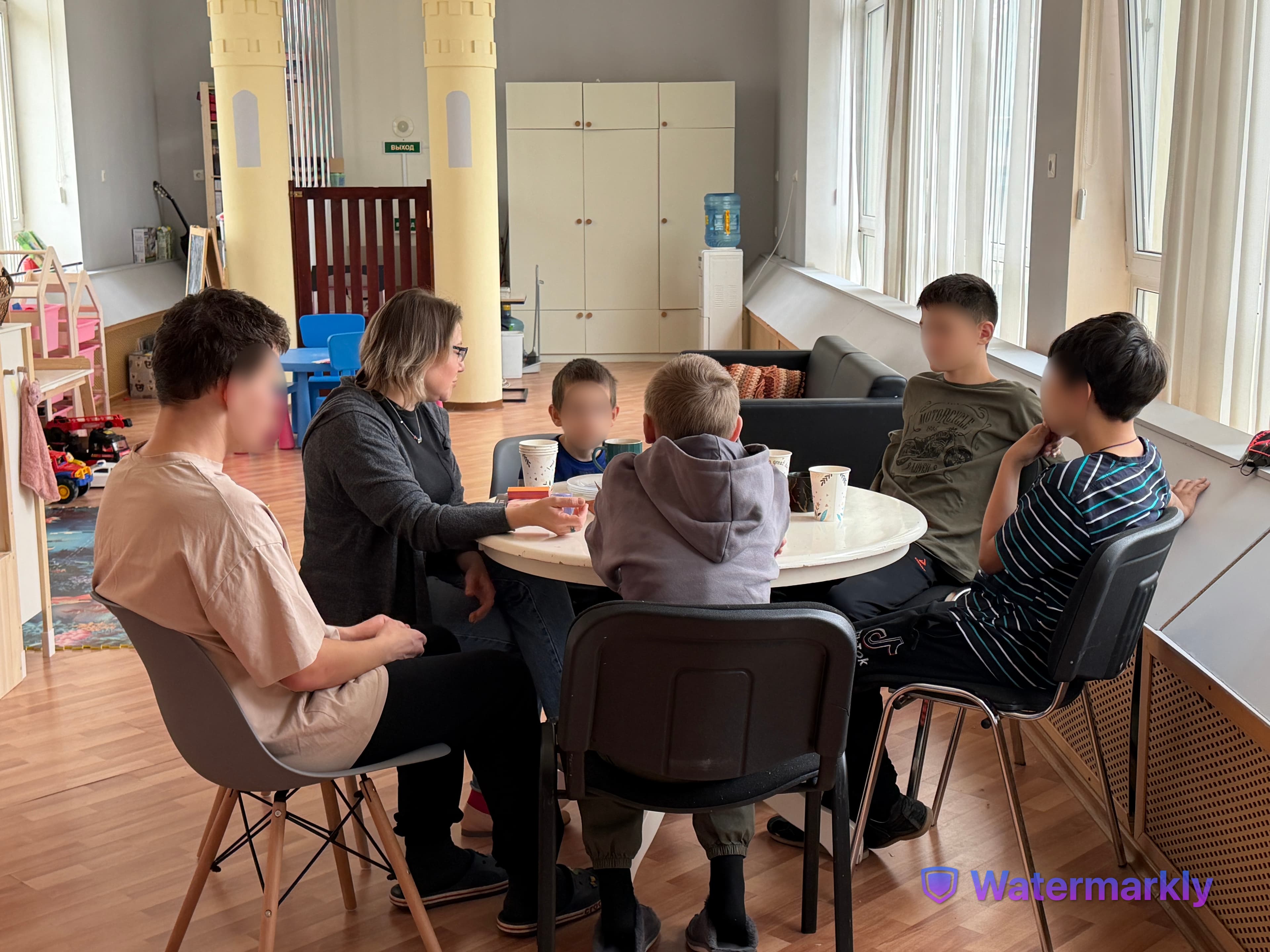 Обложка для новости Подростки, живущие с ВИЧ, получили адекватные знания о своем диагнозе